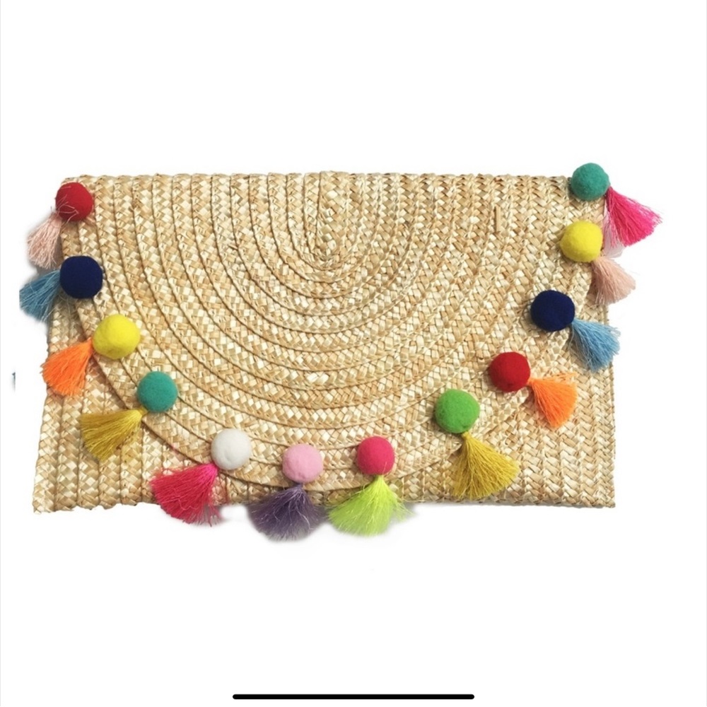 (REDUCED) PINK POM POM CLUTCH - Picture 4 of 8